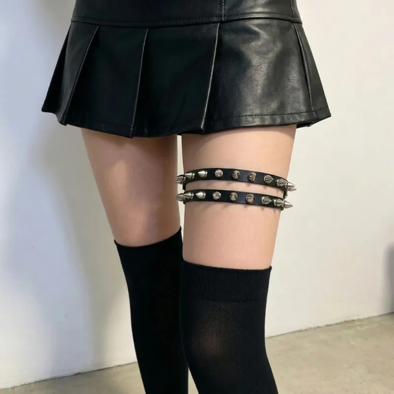 Double Row Cone Spike Leg Gart - Garter Belt Set recension och pris